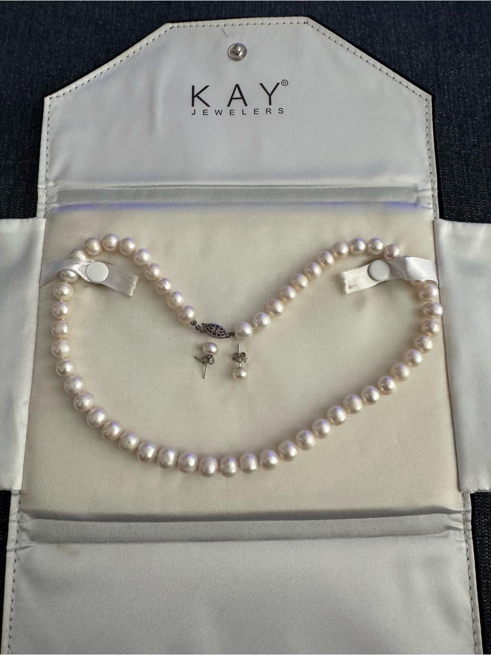 Kay Jewelers White Pearl Necklace and Stud Earrings Set